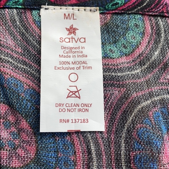 Satva Akula Exotic Tile Print Kimono Wrap - Picture 2 of 6